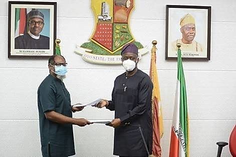 Left is SNG MD Mr. Ed Ubong and, right, is Oyo State Governor, His Excellency Engineer Seyi Makinde